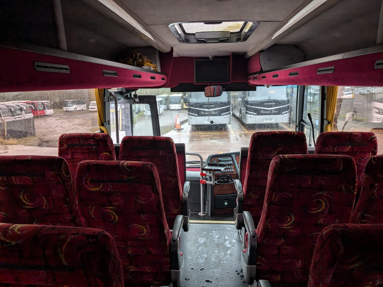 Photo of 2010 Dennis Javelin Plaxton Profile