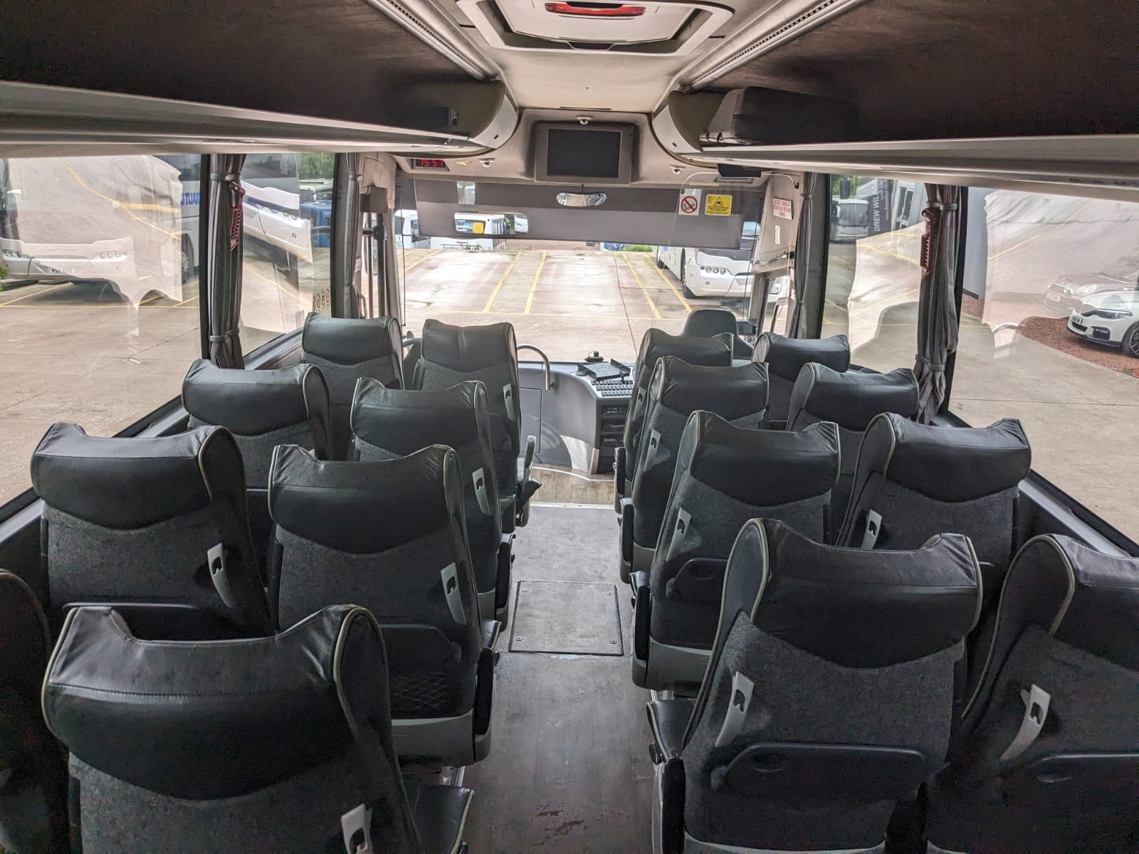 Photo of 2011 Volvo B9R Caetano Levante