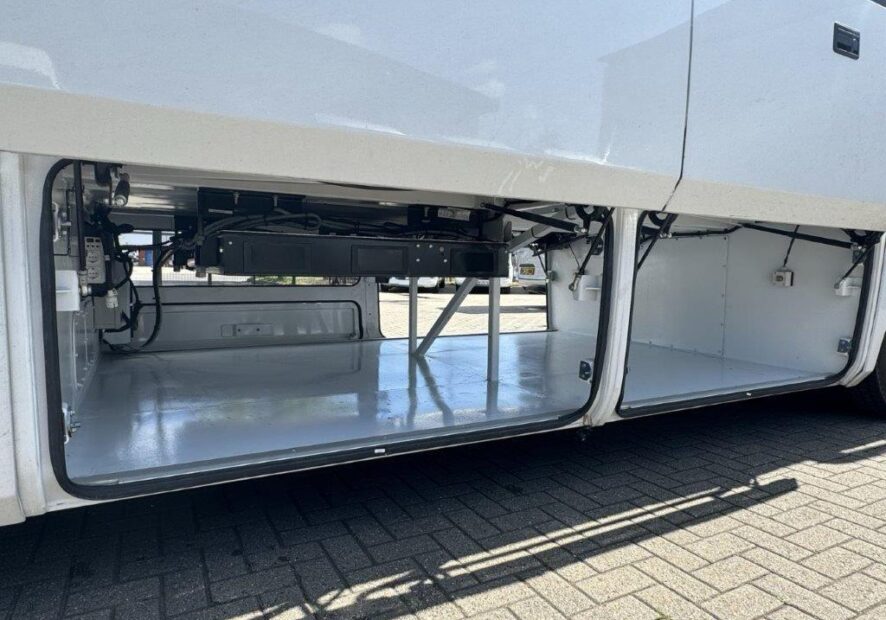 Photo of 2025 AOS Isuzu Visigo