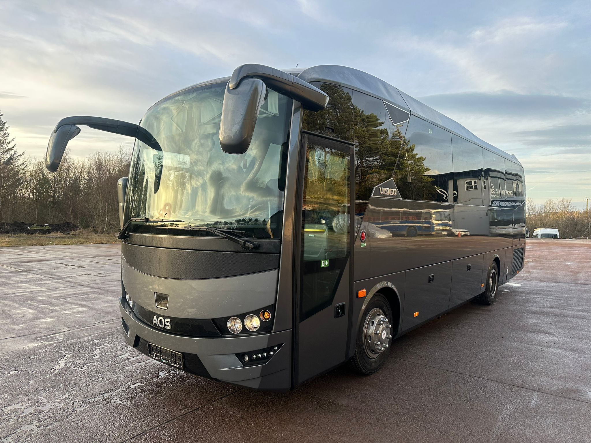 Photo of 2025 AOS Isuzu Visigo
