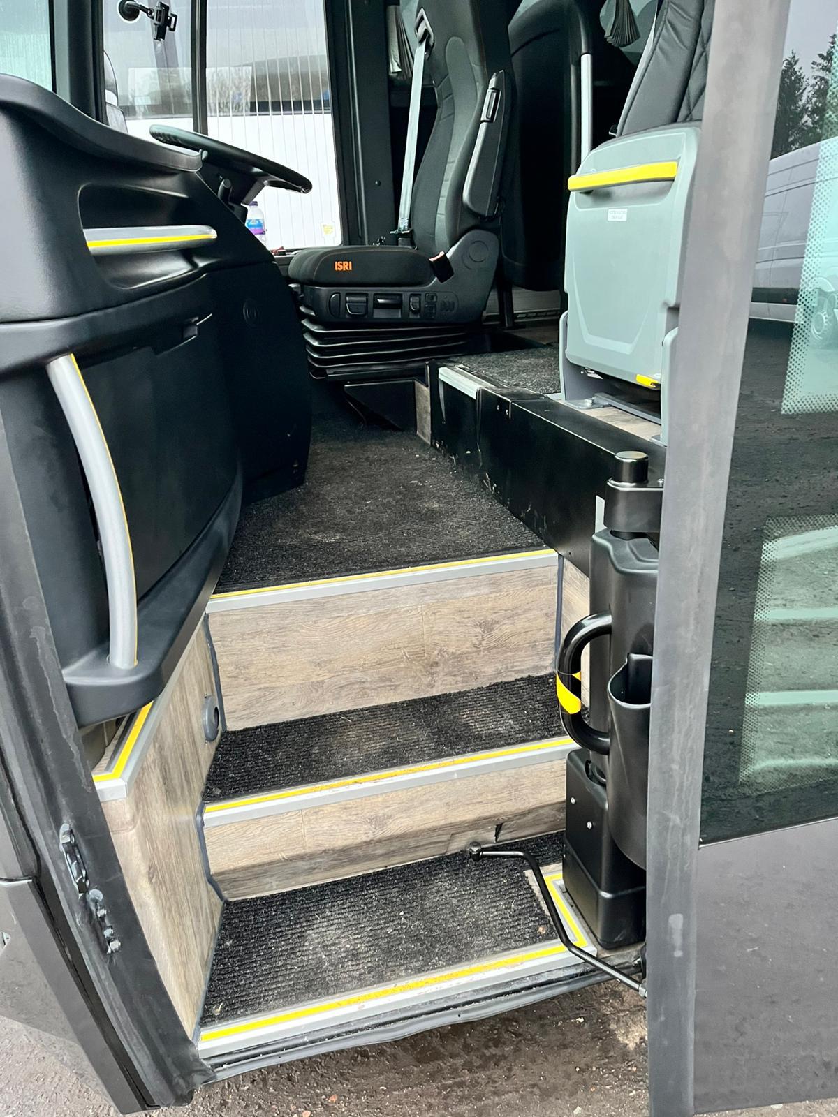 Photo of 2025 AOS Isuzu Visigo