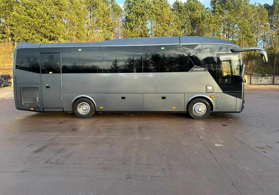 Photo of 2025 AOS Isuzu Visigo