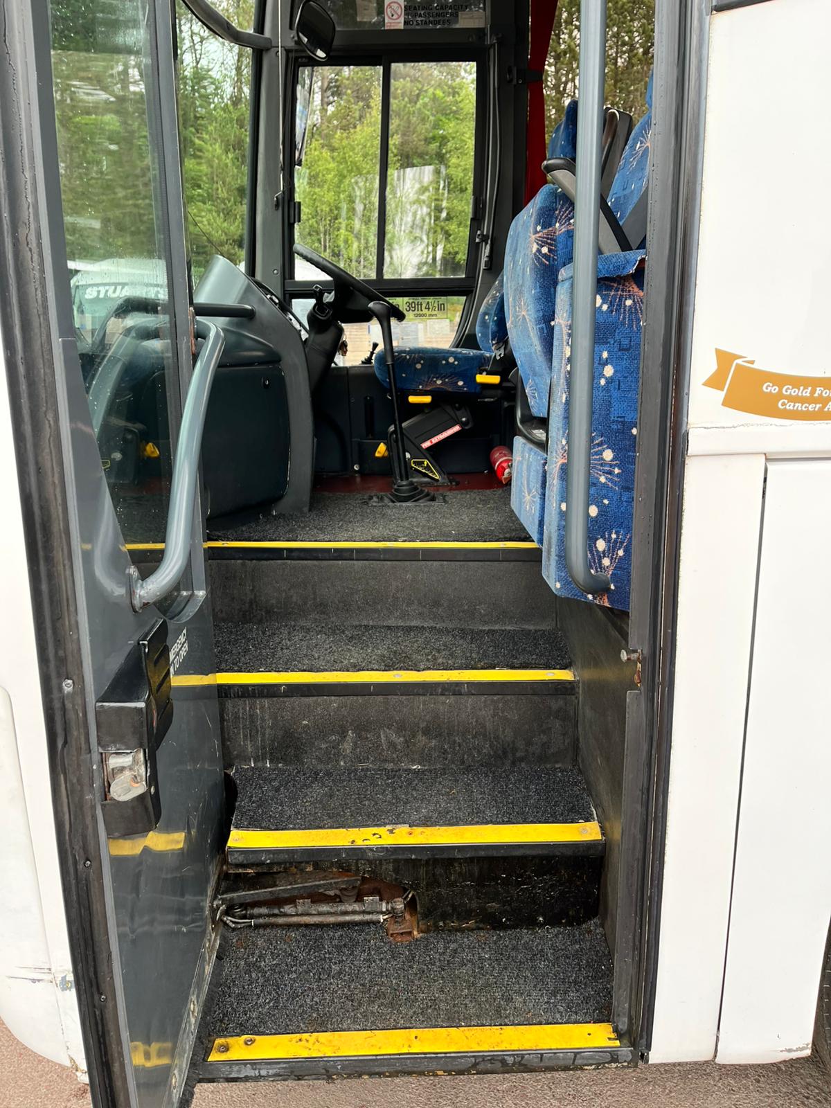 Photo of 2003 Volvo B12M Plaxton Paragon