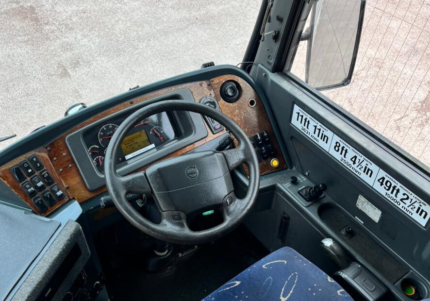 Photo of 2007 Volvo B12BT Plaxton Panther