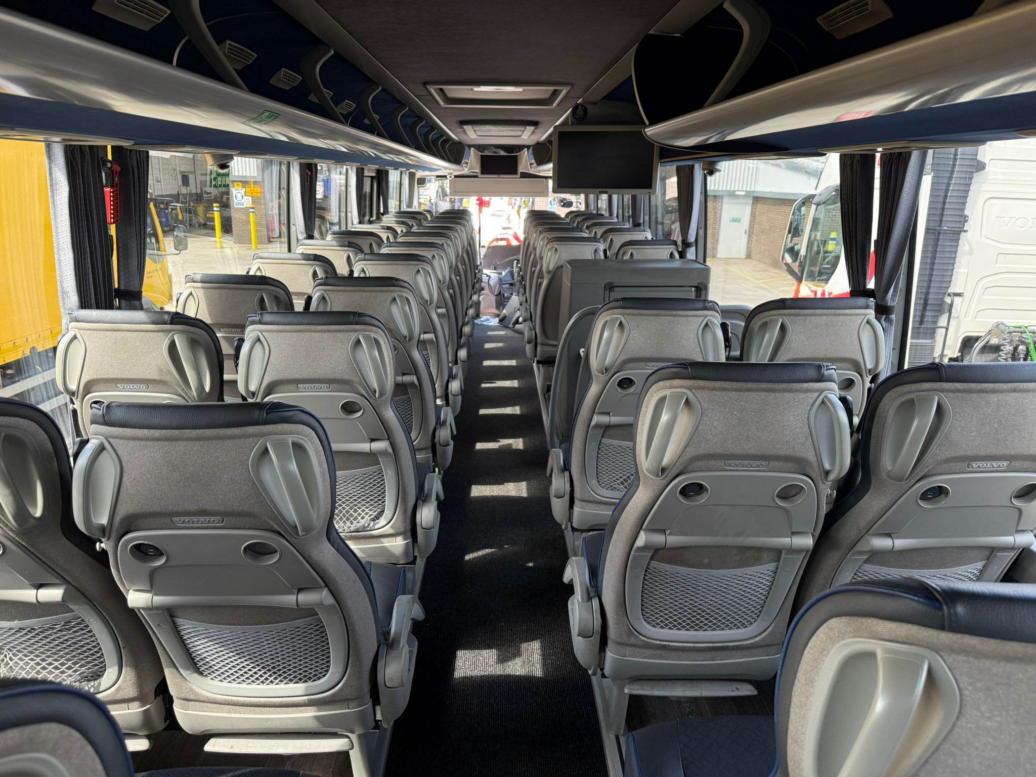 Photo of 2023 Volvo B13R 9700 Triaxle