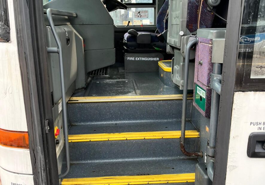 Photo of 2005 Volvo B12M Van Hool Alizee