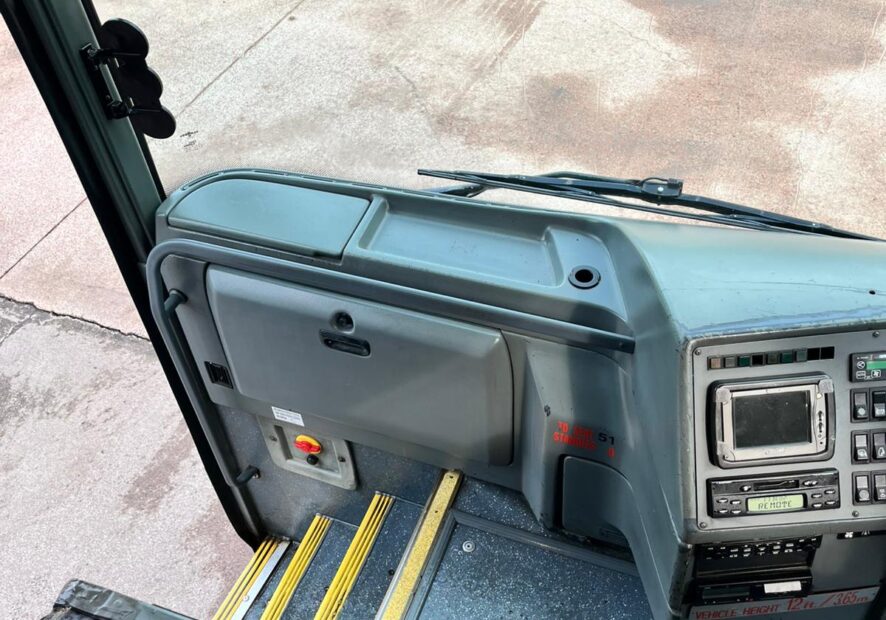 Photo of 2005 Volvo B12M Van Hool Alizee