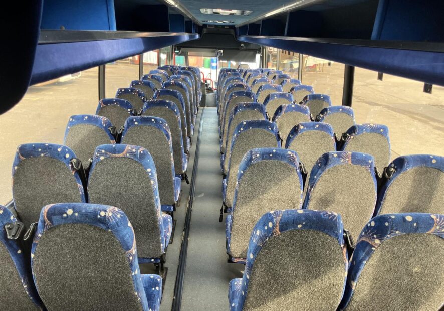 Photo of 2004 Volvo B12M Plaxton Paragon
