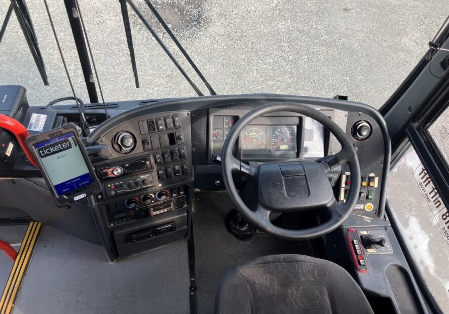 Photo of 2004 Volvo B12M Plaxton Paragon