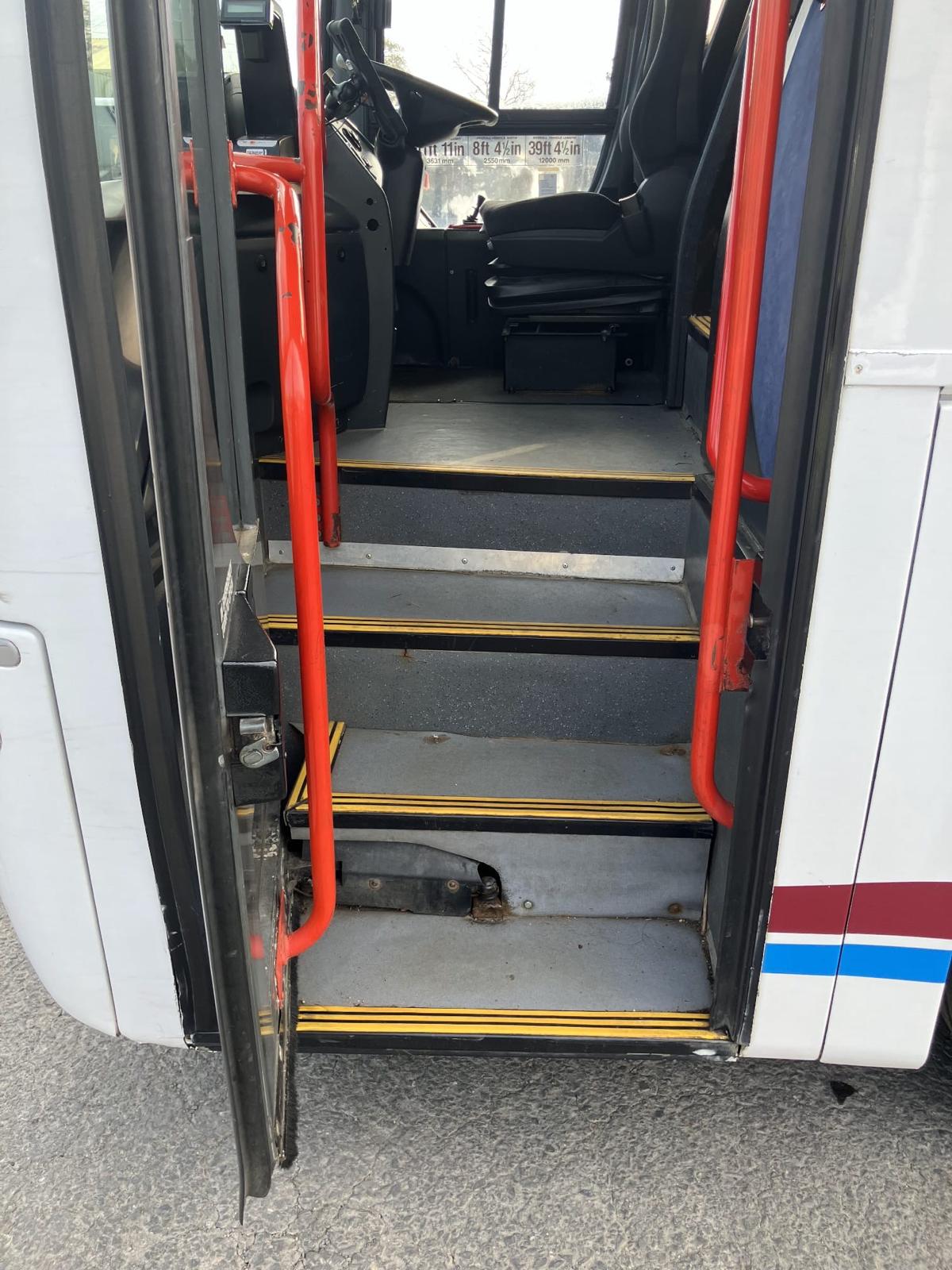 Photo of 2004 Volvo B12M Plaxton Paragon