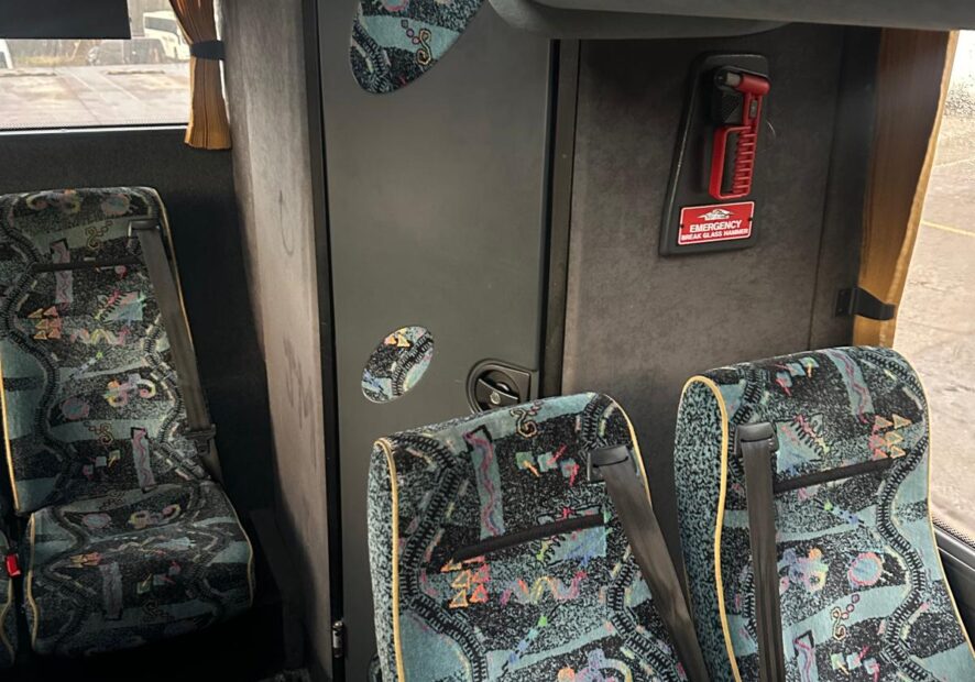 Photo of 2006 Volvo B12m Plaxton Panther