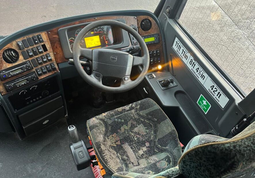 Photo of 2006 Volvo B12m Plaxton Panther