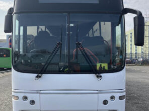 Photo of 2004 Volvo B12M Plaxton Paragon