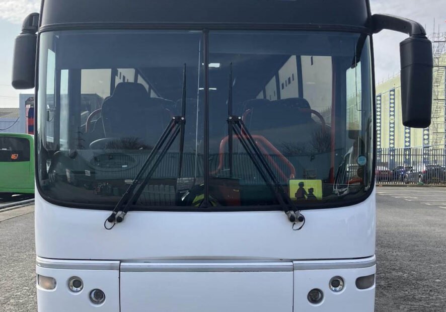 Photo of 2004 Volvo B12M Plaxton Paragon