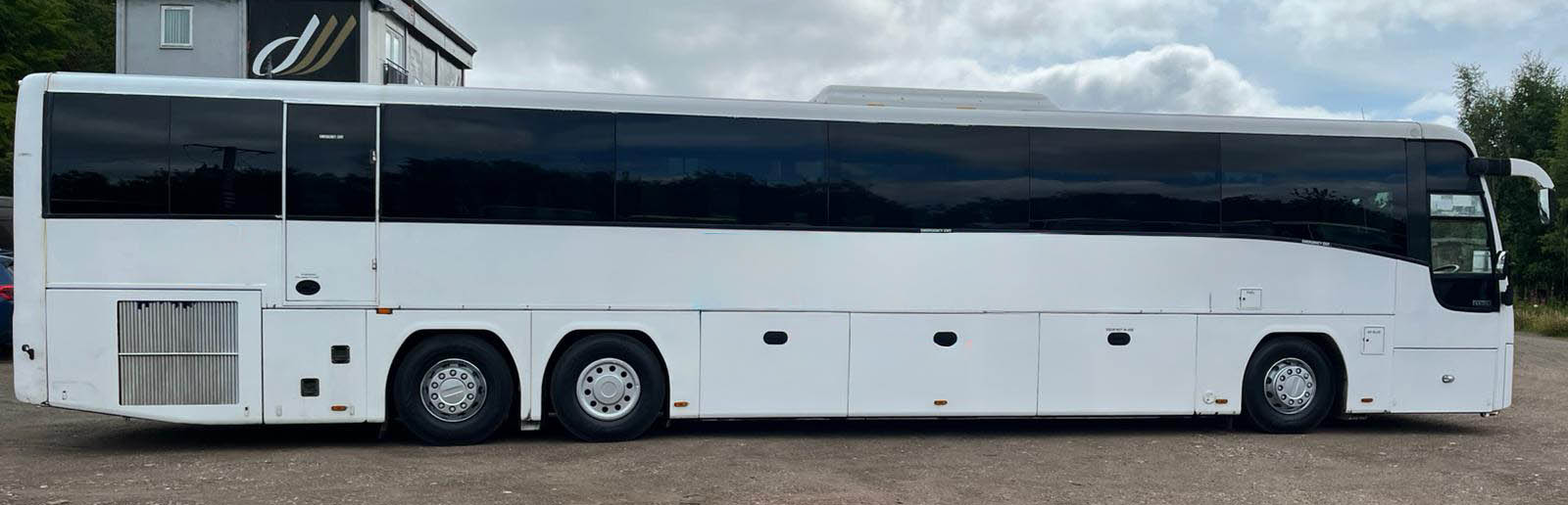Photo of 2011 Volvo B13R Plaxton Panther 2