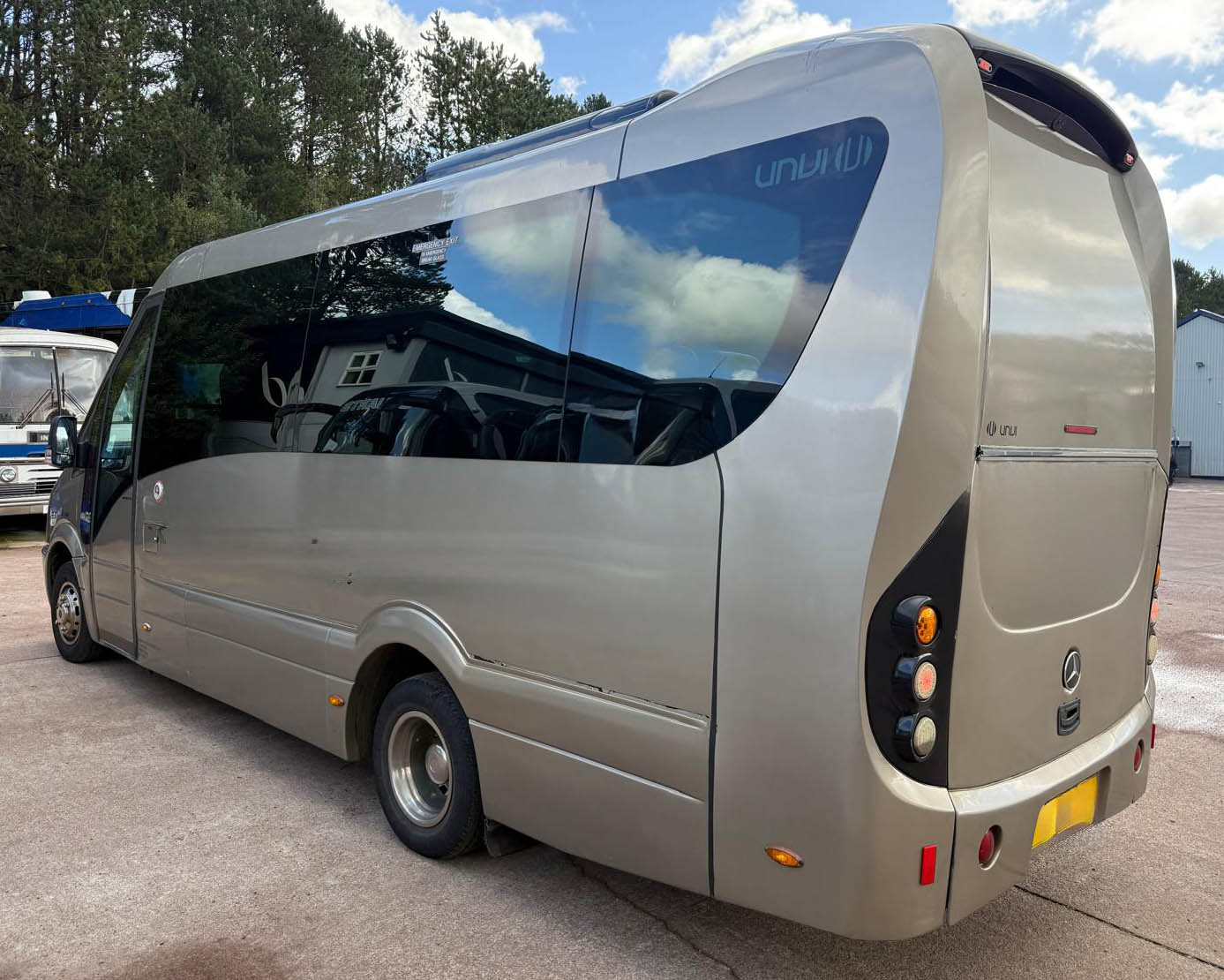 Photo of 2012 Mercedes Unvi Vega GT