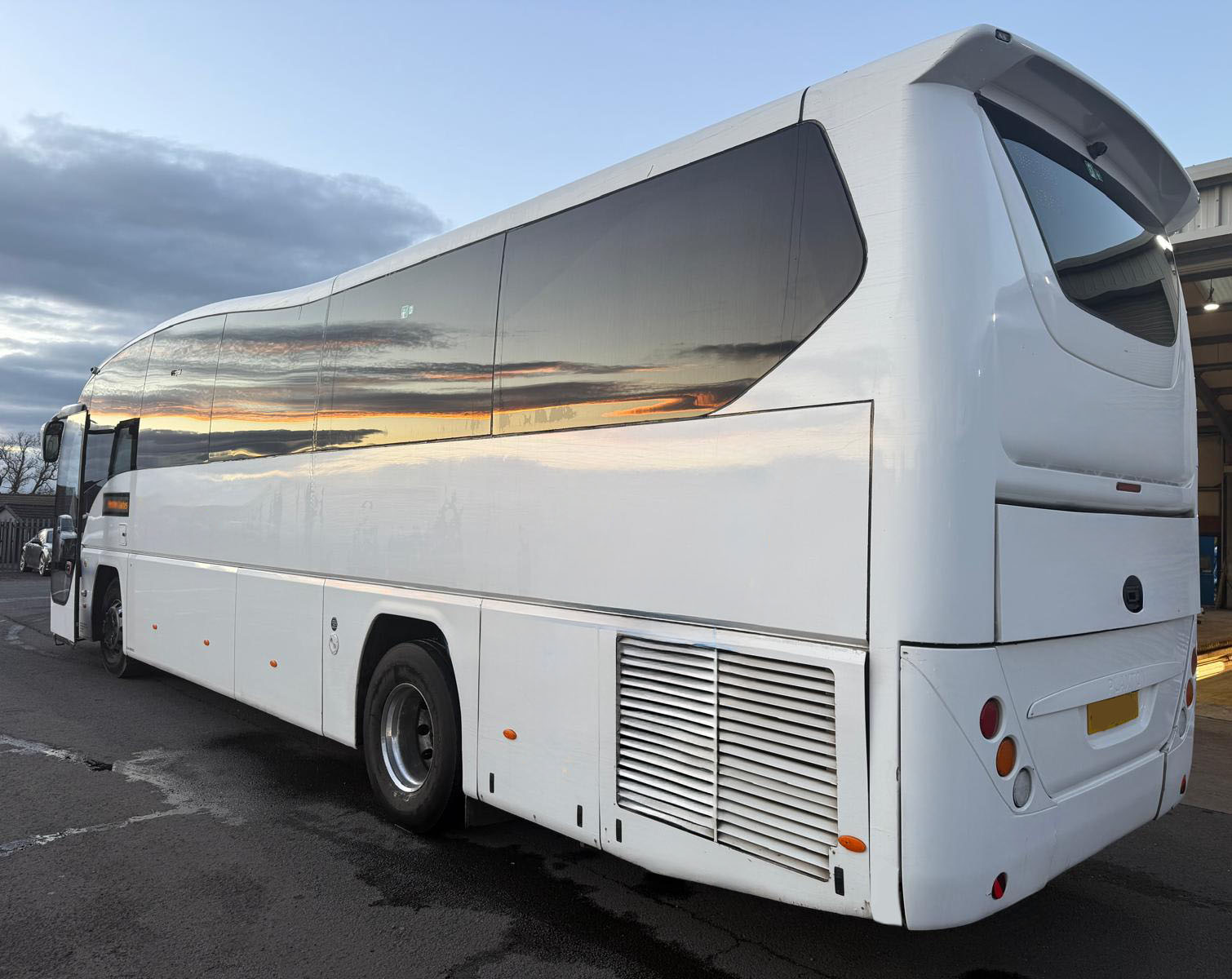 Photo of 2014 Volvo B9R Plaxton Elite