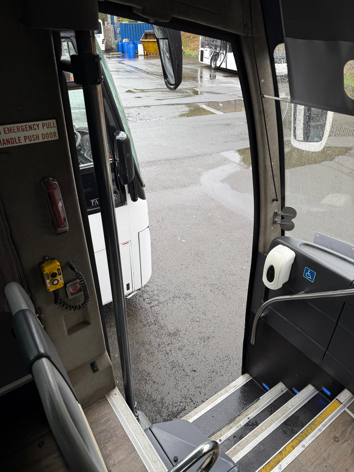 Photo of 2011 Volvo B9R Caetano Levante