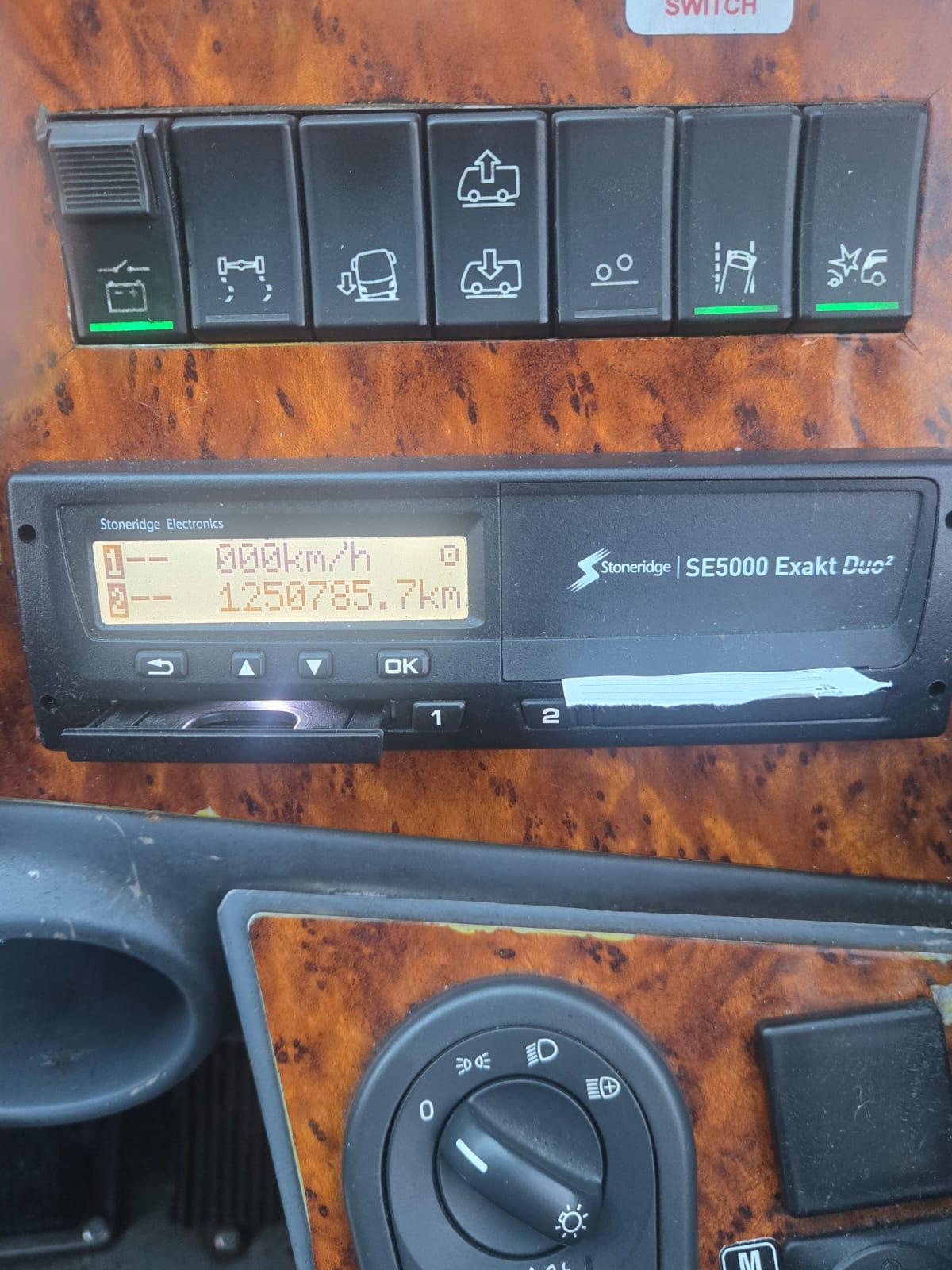 Photo of 2016 Volvo B11R Plaxton Elite Triaxle