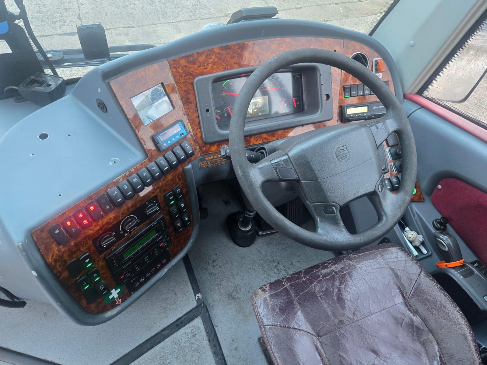 Photo of 2016 Volvo B11R Plaxton Elite Triaxle