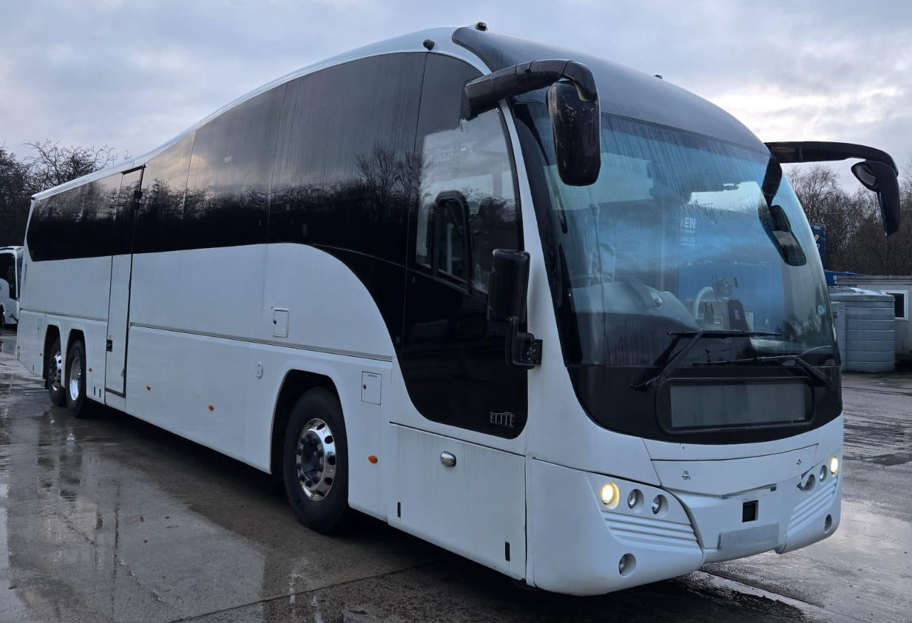 Photo of 2016 Volvo B11R Plaxton Elite Triaxle