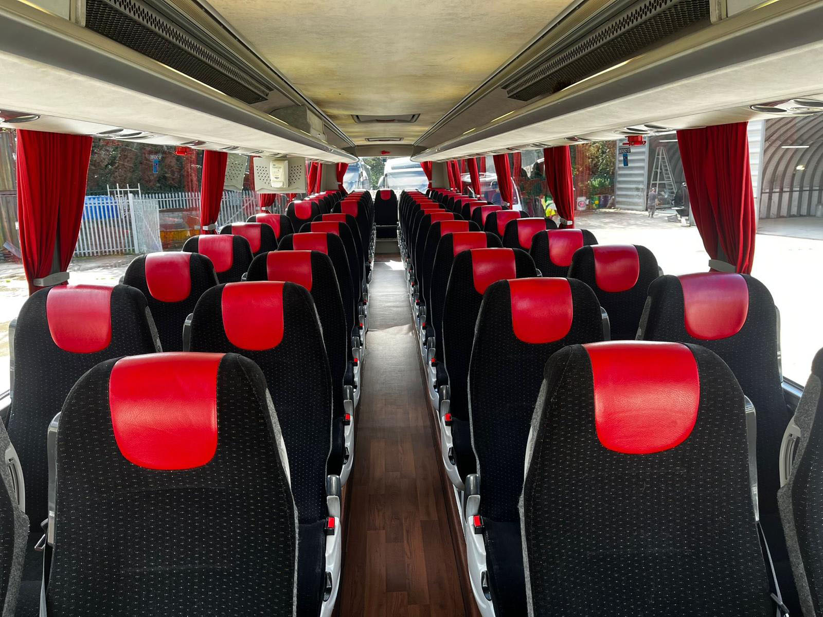 Photo of 2015 Volvo B13R Jonckheere JHV