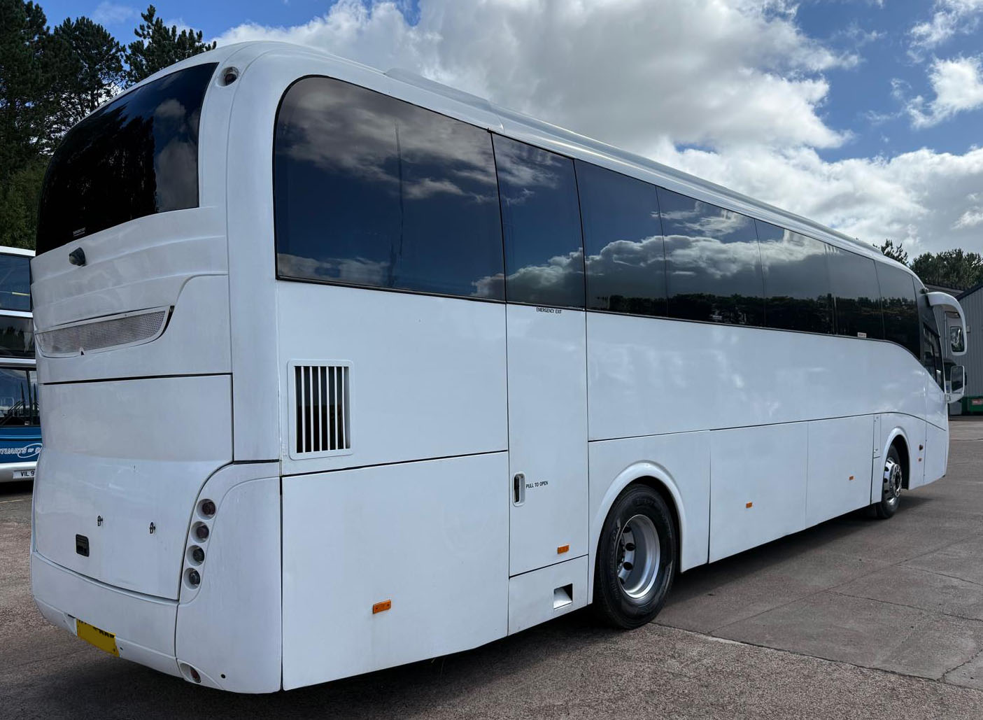 Photo of 2011 Volvo B9R Caetano Levante