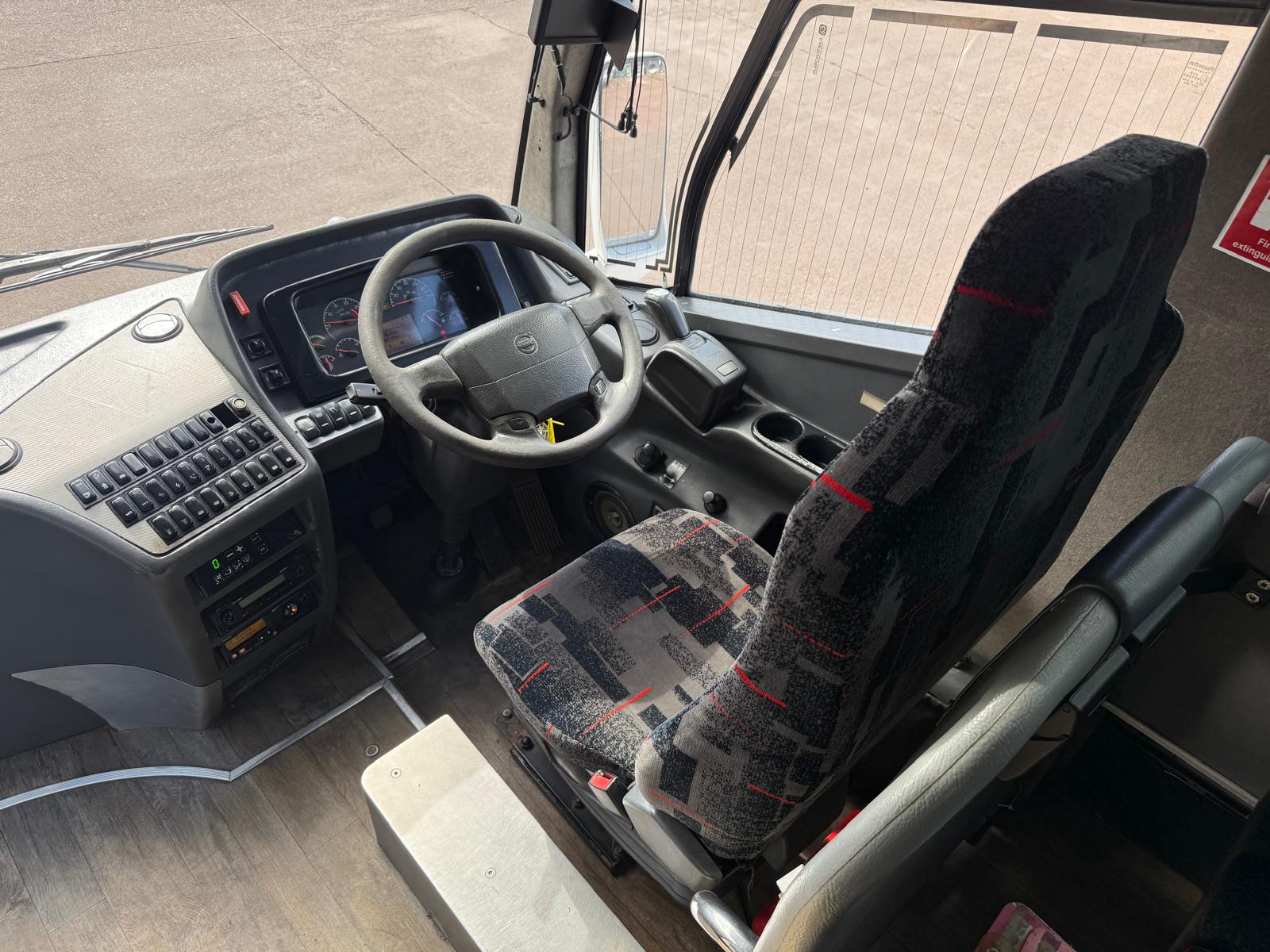 Photo of 2011 Volvo B9R Caetano Levante