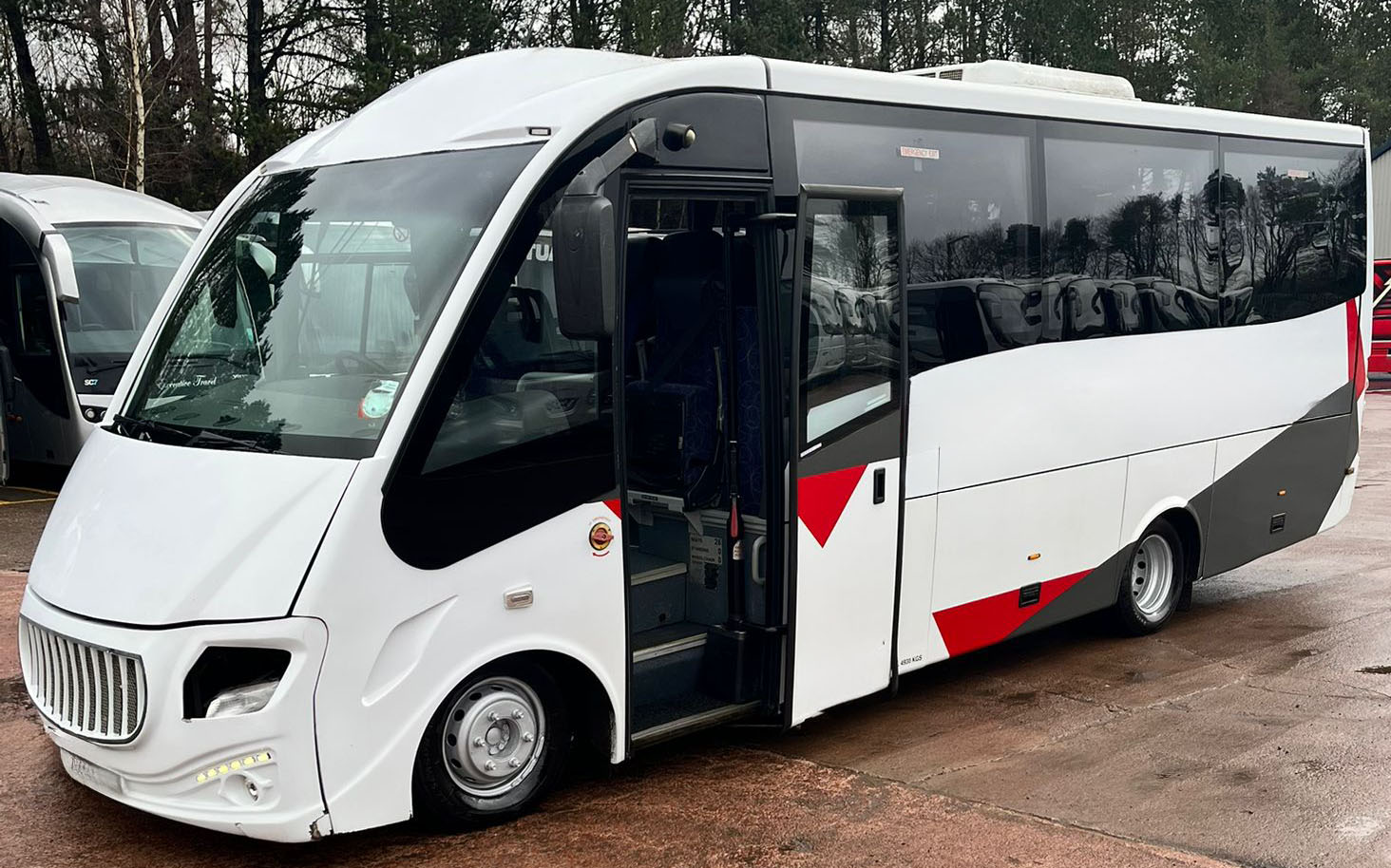 Photo of 2016 Iveco 70C17 Sitcar Voyager