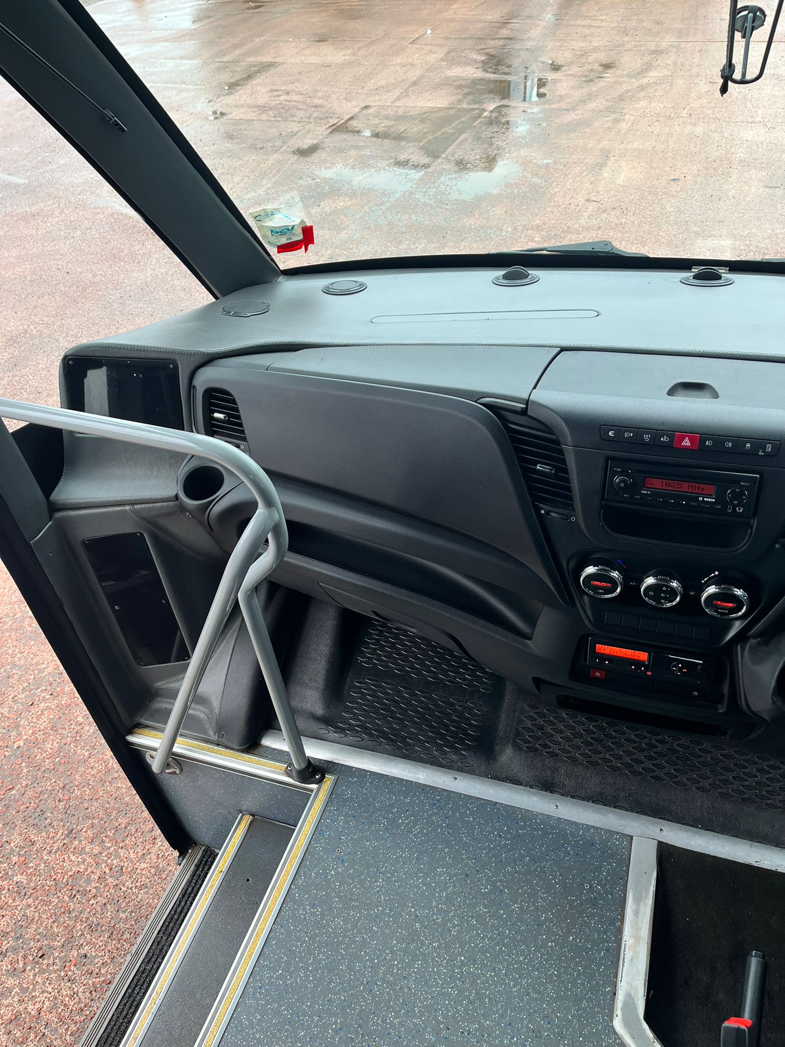 Photo of 2016 Iveco 70C17 Sitcar Voyager