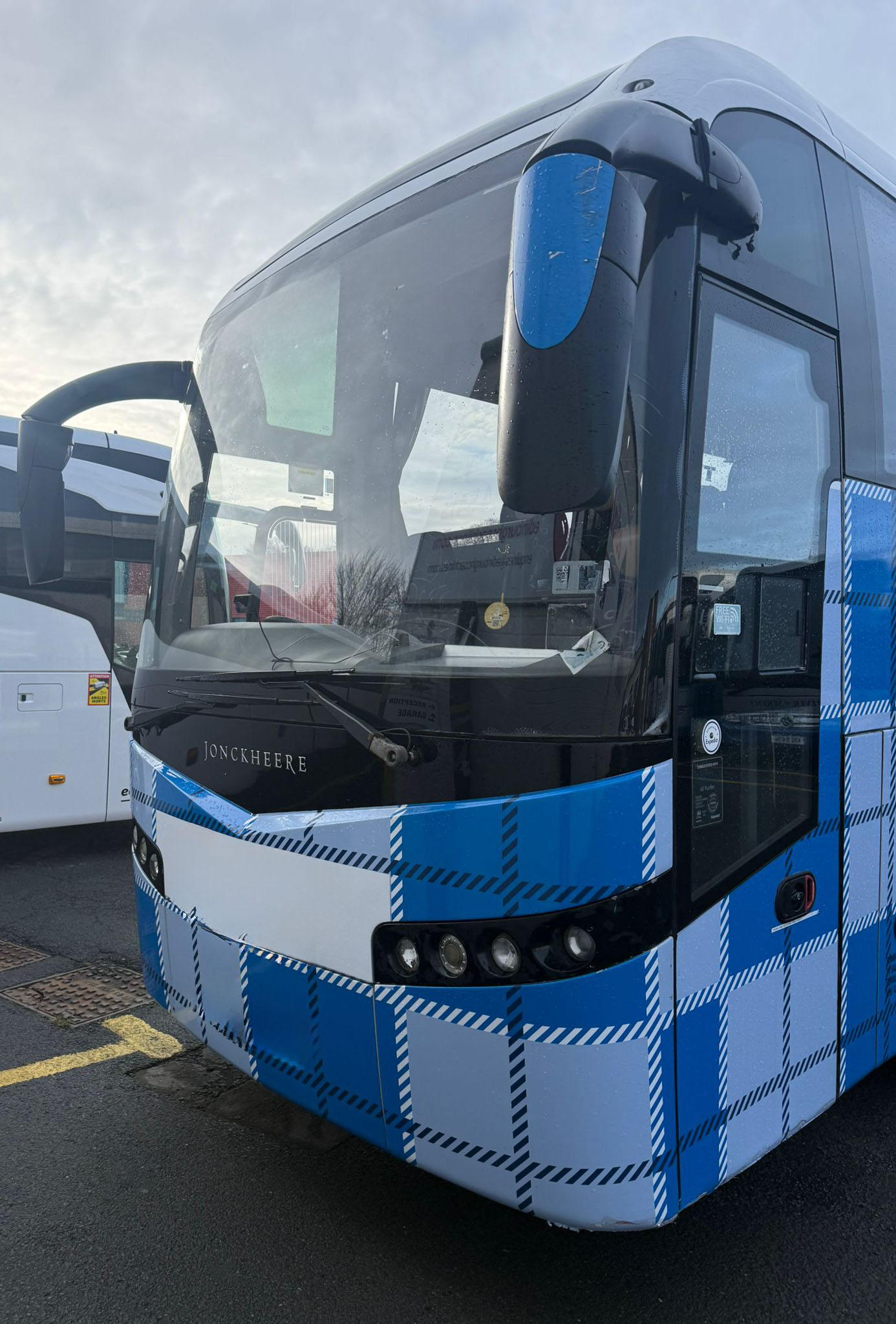 Photo of 2014 Volvo B9R Jonckheere JHV