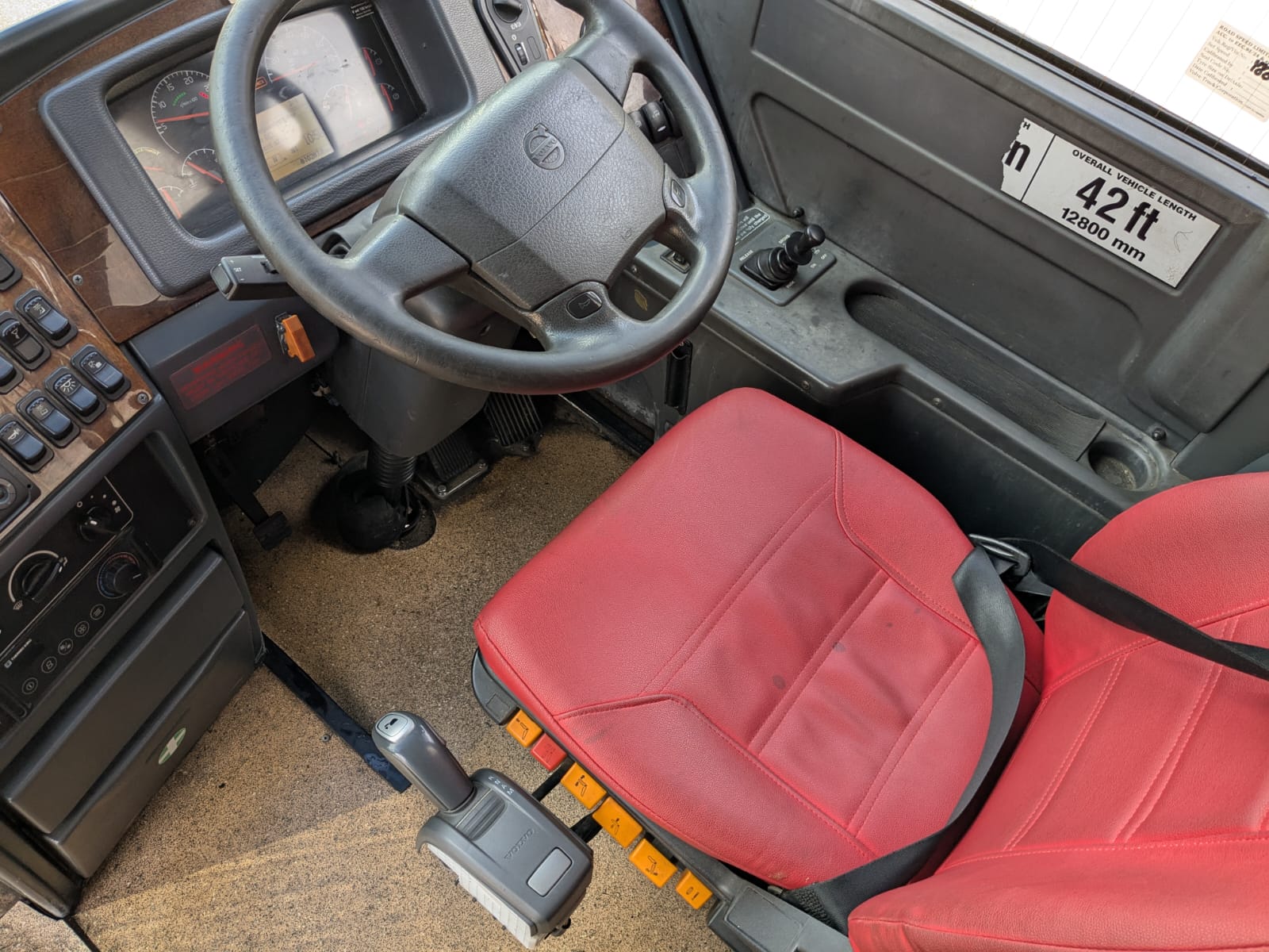 Photo of 2008 Volvo B12M Plaxton Panther