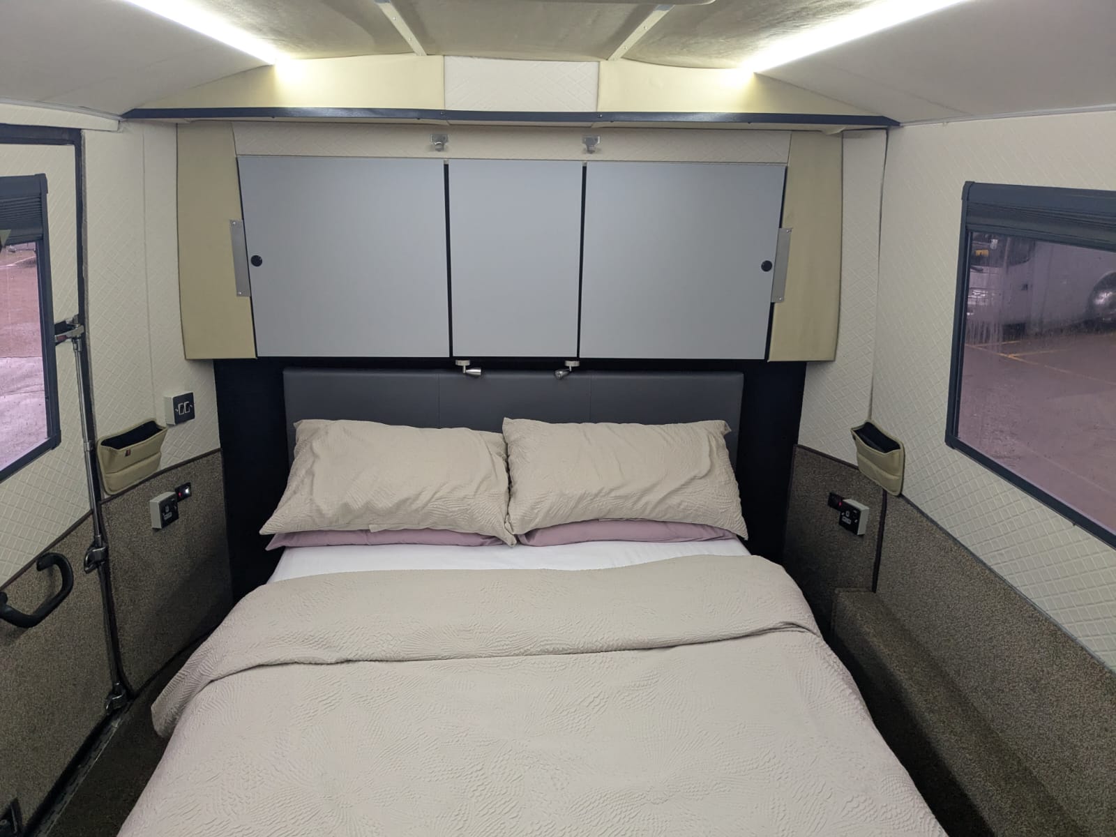 Photo of 1998 Volvo B9M Van Hool Alizee