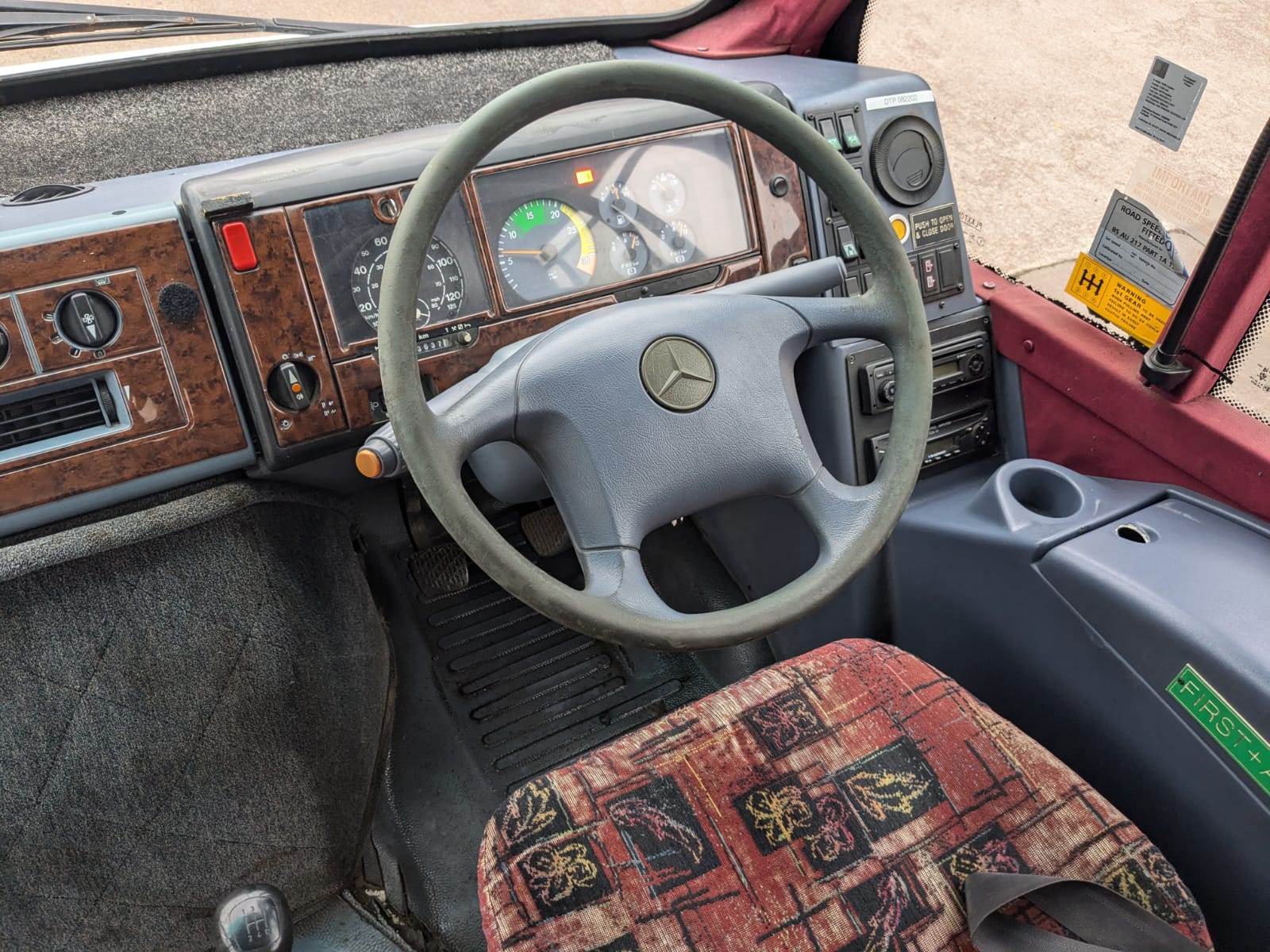 Photo of 2006 Mercedes Vario 814D Plaxton Cheetah