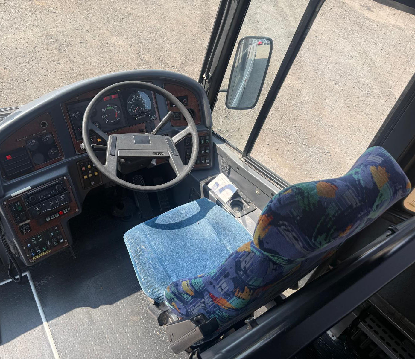 Photo of 2005 VOLVO B12M JONCKHEERE MISTRAL 50