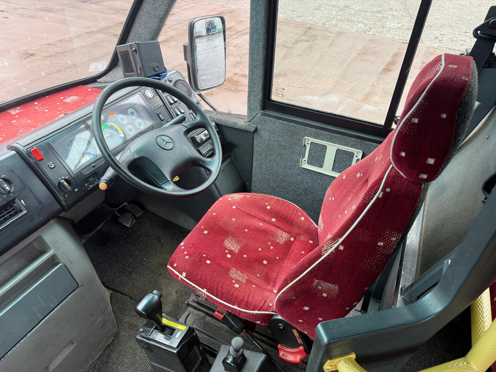 Photo of 2007 Mercedes Vario 813D Plaxton Beaver 3