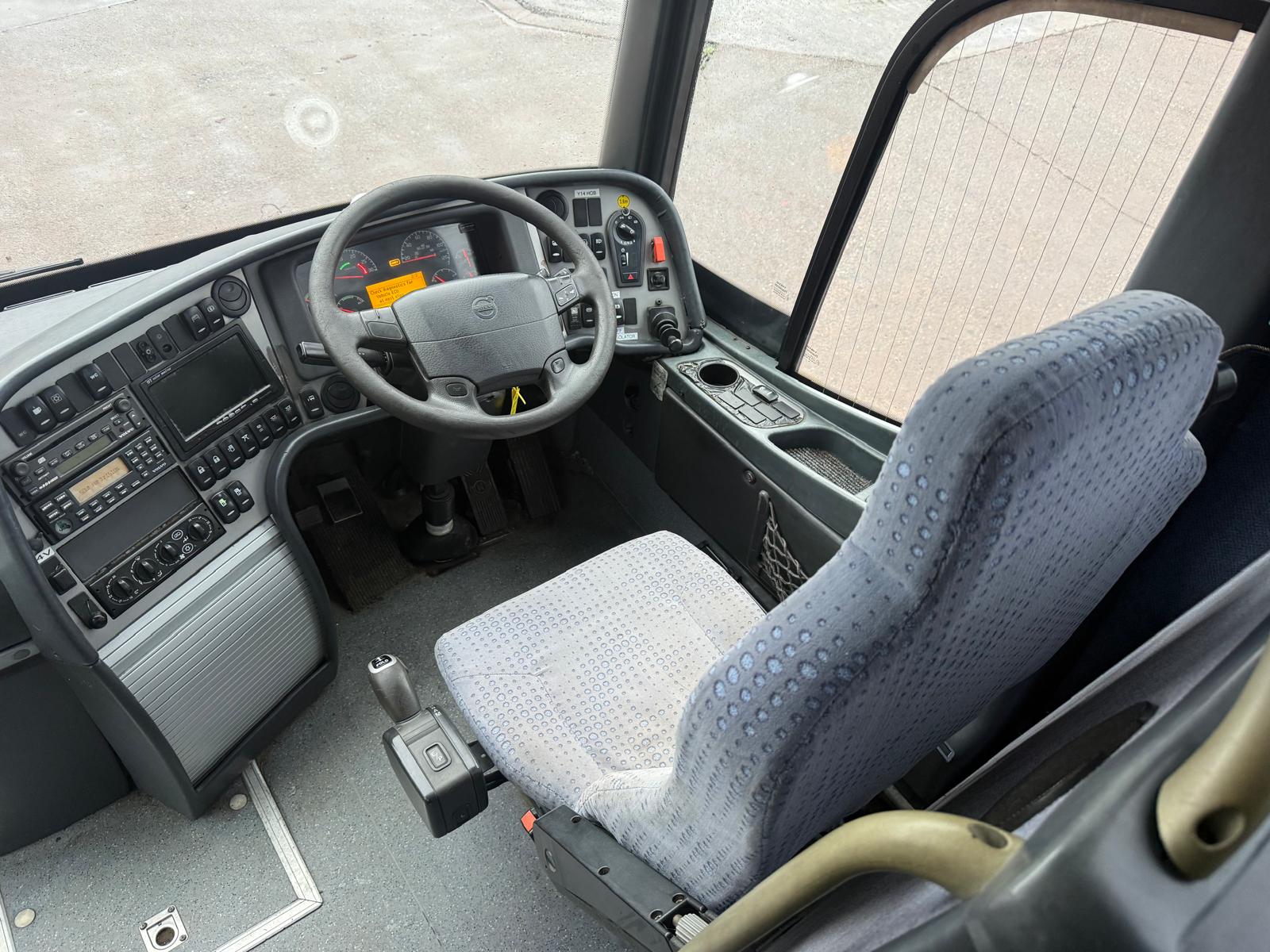 Photo of 2010 Volvo B12B 9700